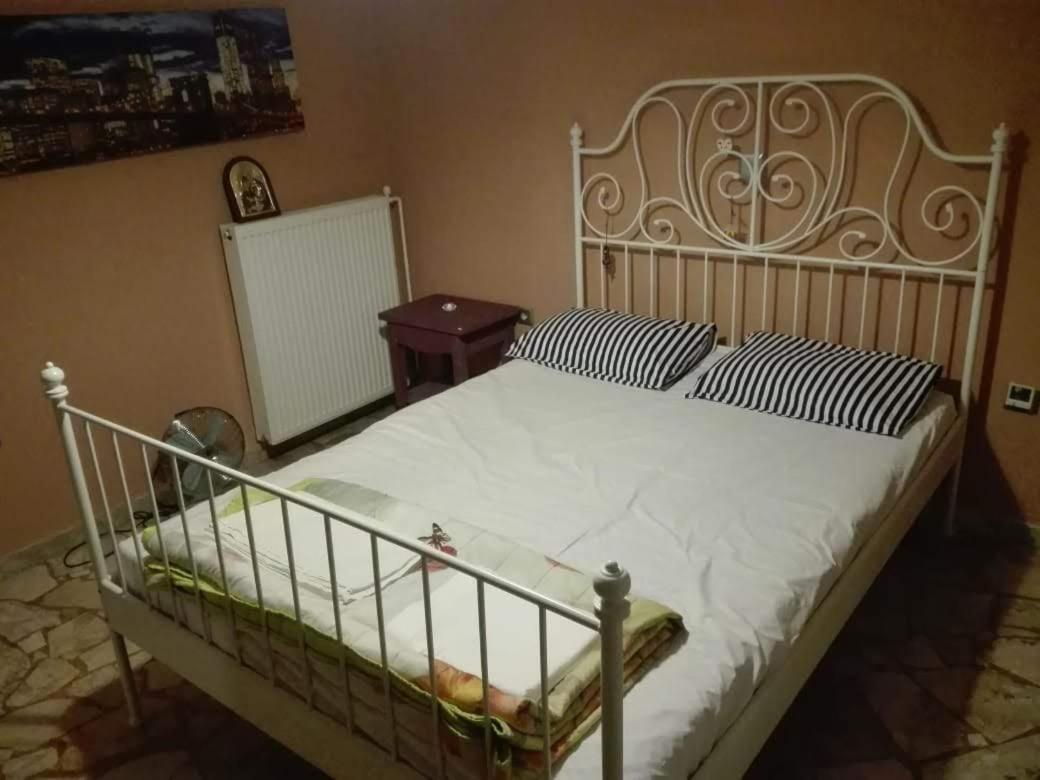 Ts-George'S Apartments By The Airport Markopoulo Mesogaias Екстер'єр фото